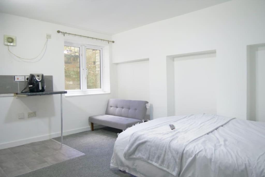 Discover Your Cozy Haven A Perfect Studio Getaway Leamington Spa Eksteriør billede