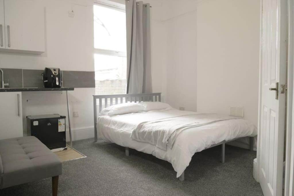 Discover Your Cozy Haven A Perfect Studio Getaway Leamington Spa Eksteriør billede